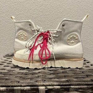 NWOT! Converse -Chuck Taylor Crafted Boot Egret Natural Ivory w/Ivory/Pink Laces